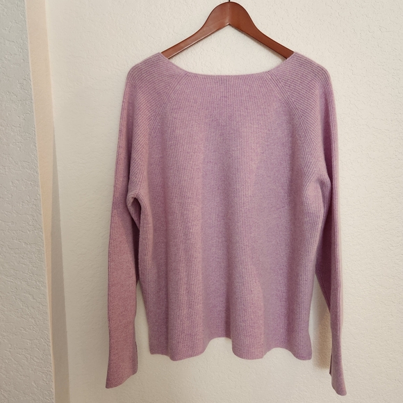 Sundance 100% Cashmere Lavender V-Neck Women's Sweater - Picture 6 of 8